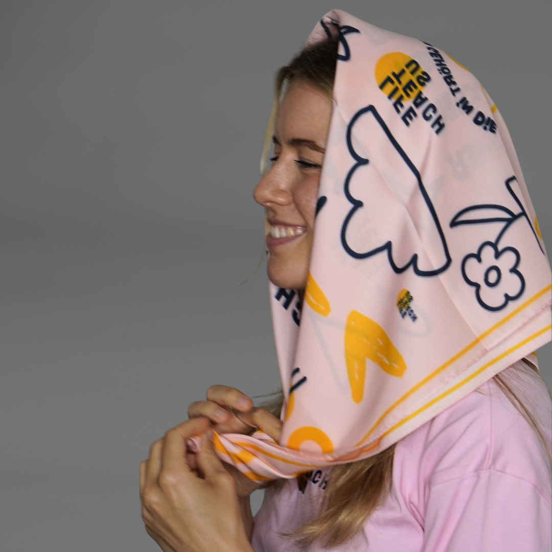 KEINEAUSFALLSTUNDEN Cap mit Tuch Kombination