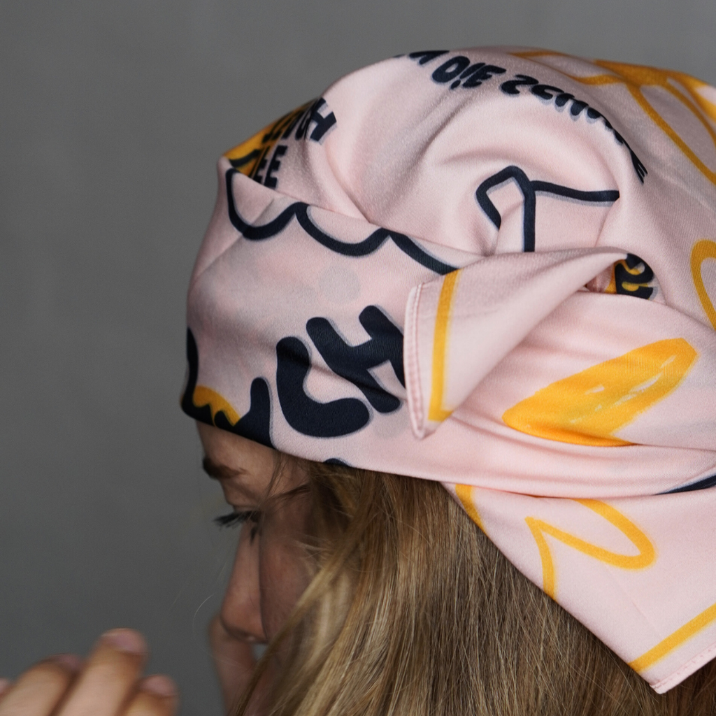 KEINEAUSFALLSTUNDEN Cap mit Tuch Kombination