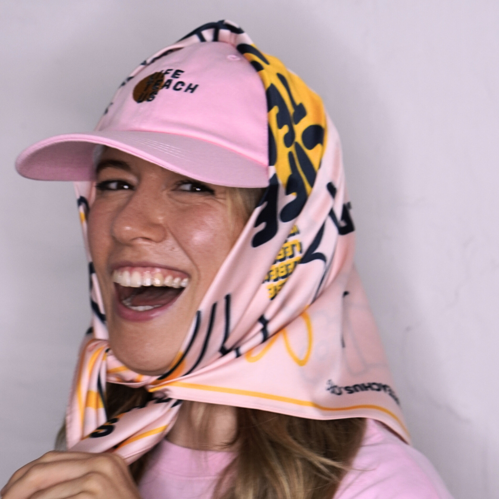 KEINEAUSFALLSTUNDEN Cap mit Tuch Kombination